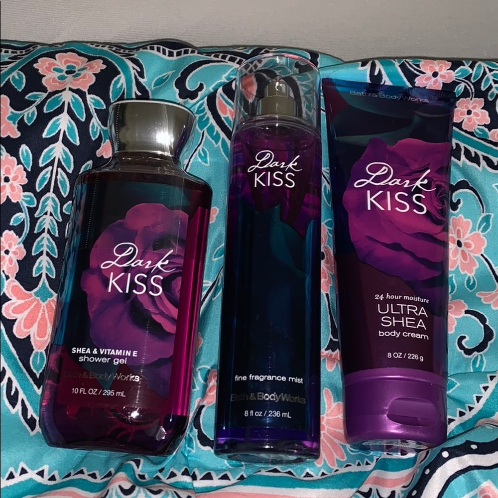 Dark Kiss Bundle